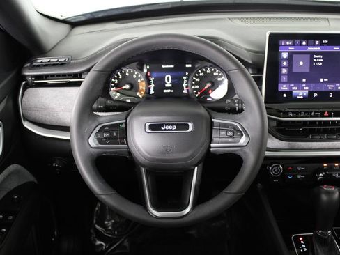 Used 2024 Jeep Compass Latitude w/ Sun and Sound Group AWD/4WD image 20