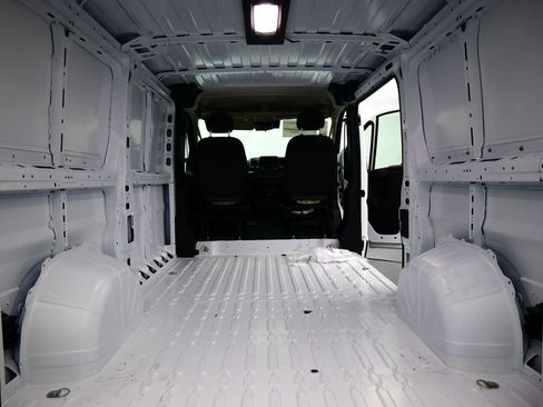 New 2025 RAM ProMaster 1500 w/ Quick Order Package 22G SLT image 17