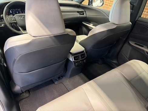 Used 2023 Lexus RX 350 Premium image 31