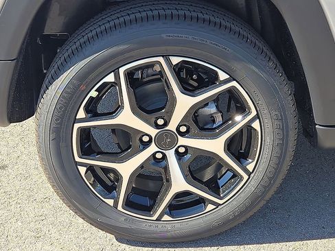 Used 2026 Jeep Compass Limited image 7