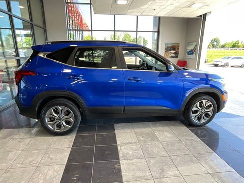 Used 2024 Kia Seltos S AWD/4WD image 5