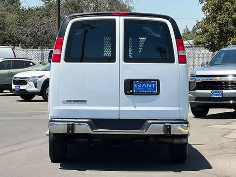 Used 2025 Chevrolet Express 2500 w/ Driver Convenience Package RWD image 5