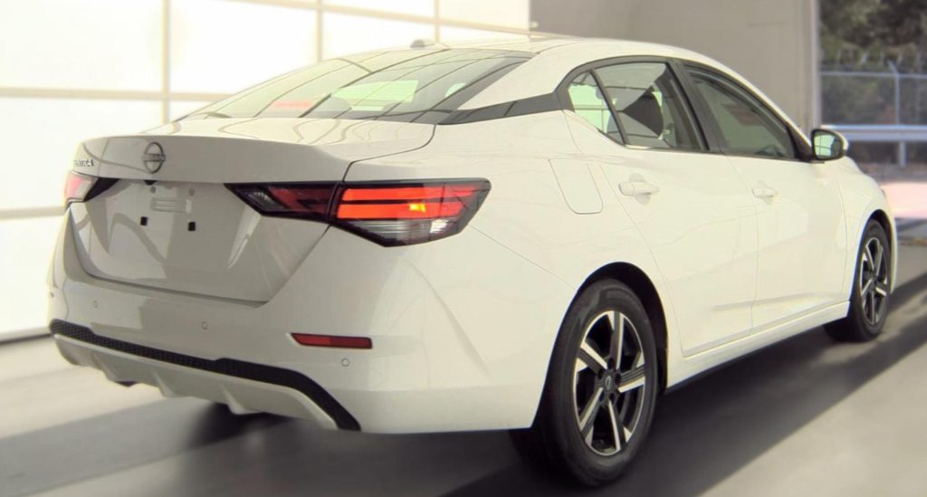 Used 2025 Nissan Sentra SV FWD image 3