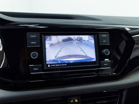 Used 2023 Volkswagen Taos S image 17