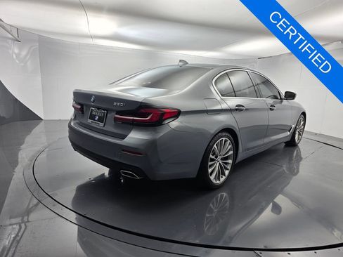 Used 2023 BMW 530i w/ Premium Package RWD image 4