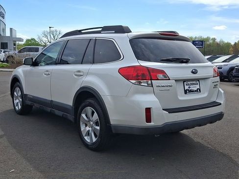 Used 2010 Subaru Outback 3.6R Limited AWD/4WD image 5