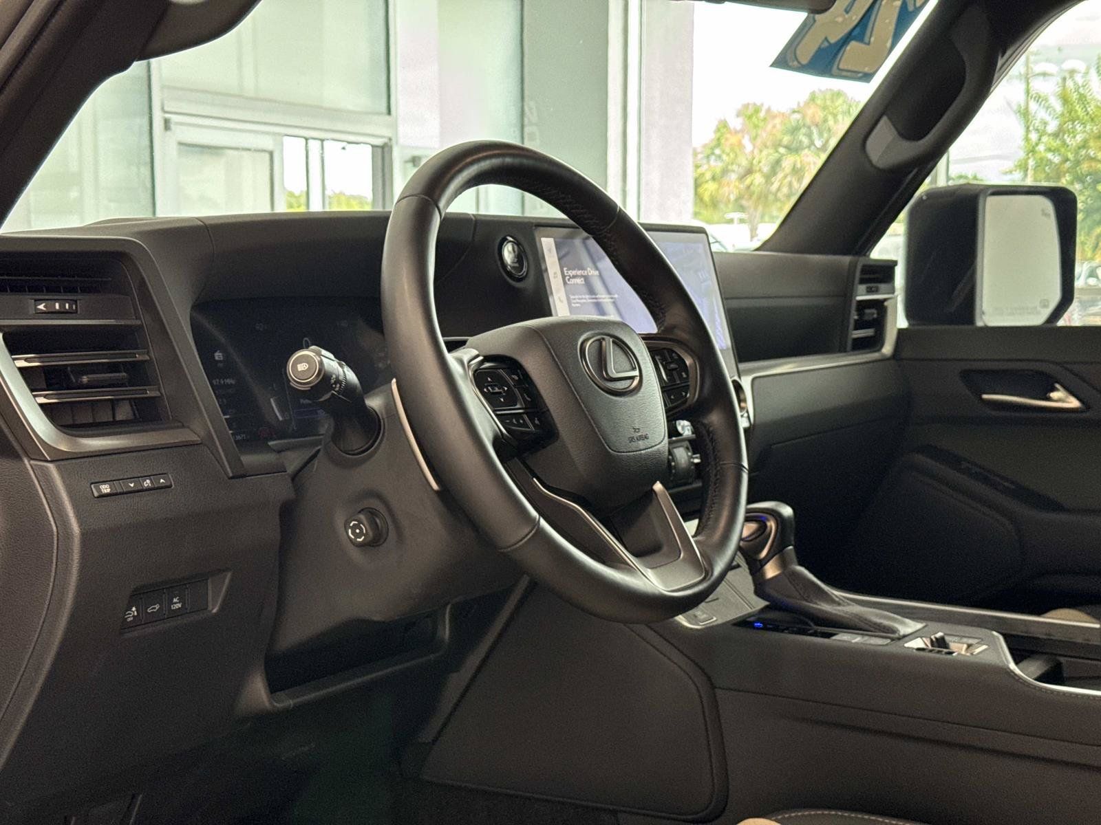 Used 2024 Lexus GX 550 AWD/4WD image 15