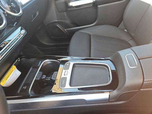 New 2026 Mercedes-Benz GLB 250 image 19