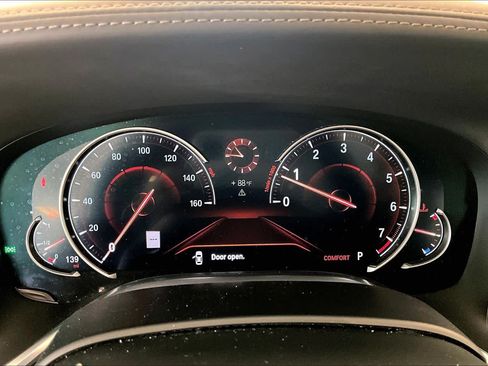 Used 2019 BMW 750i w/ Executive Package RWD image 22