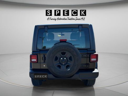 Used 2019 Jeep Wrangler Sport AWD/4WD image 4