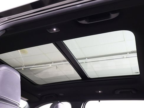 Used 2024 Jeep Grand Cherokee L Limited w/ Luxury Tech Group II image 25