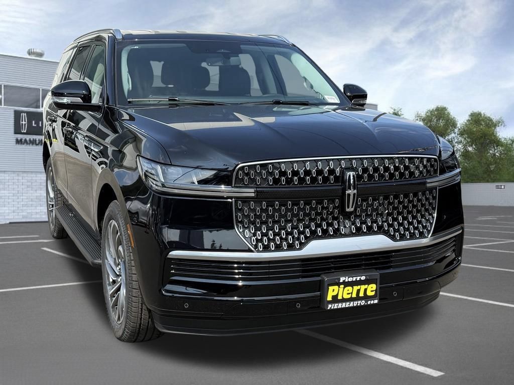 New 2027 Lincoln Navigator Premiere AWD/4WD image 2