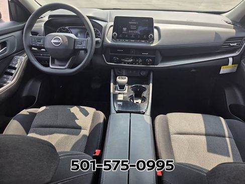 Used 2026 Nissan Rogue SV FWD image 15