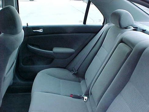Used 2005 Honda Accord LX image 9