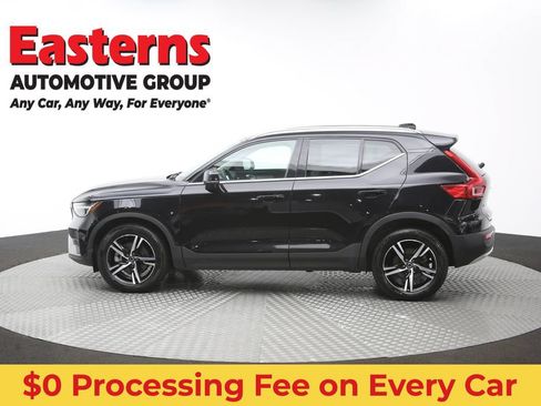 Used 2023 Volvo XC40 B5 Plus AWD/4WD image 61