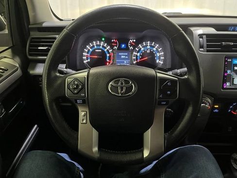 Certified 2018 Toyota 4Runner SR5 Premium AWD/4WD image 17