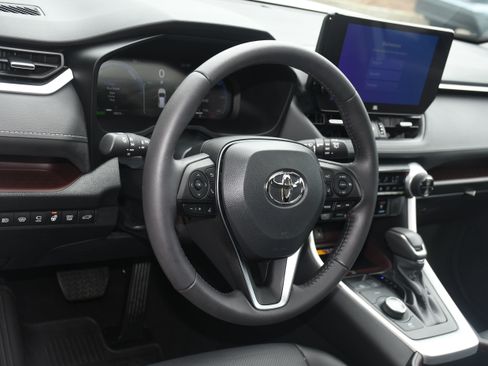 Certified 2024 Toyota RAV4 Limited w/ Advanced Technology Package AWD/4WD image 9