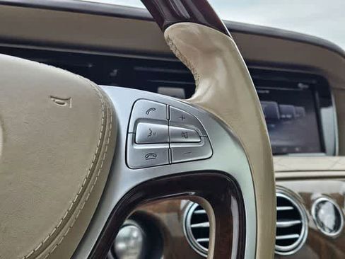 Used 2016 Mercedes-Benz S 550 Sedan image 25