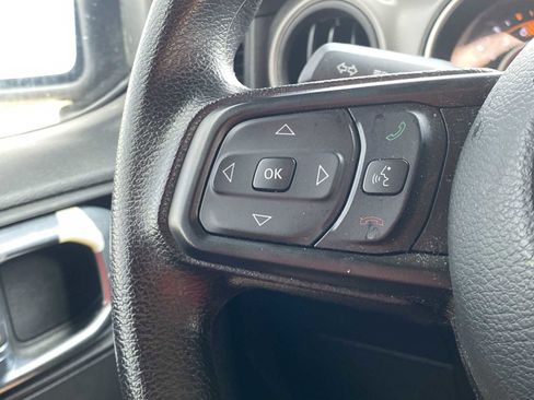 Used 2022 Jeep Wrangler Sport AWD/4WD image 19