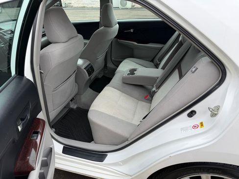 Used 2014 Toyota Camry XLE FWD image 7