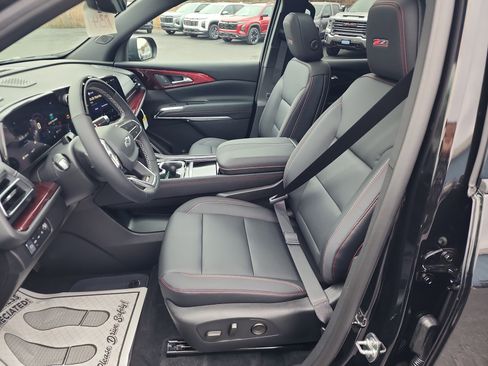 New 2026 Chevrolet Traverse Z71 w/ Enhanced Driving Package image 14