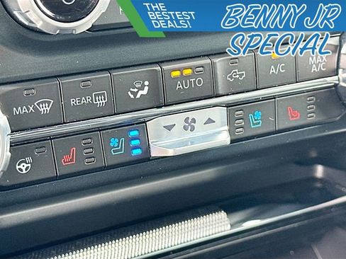 Used 2025 Ford F150 Platinum w/ Equipment Group 702A High image 21