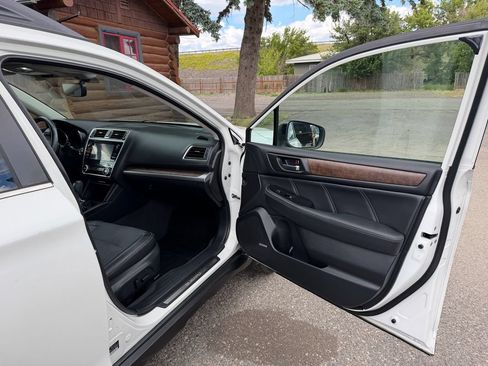 Used 2018 Subaru Outback 2.5i Limited AWD/4WD image 25