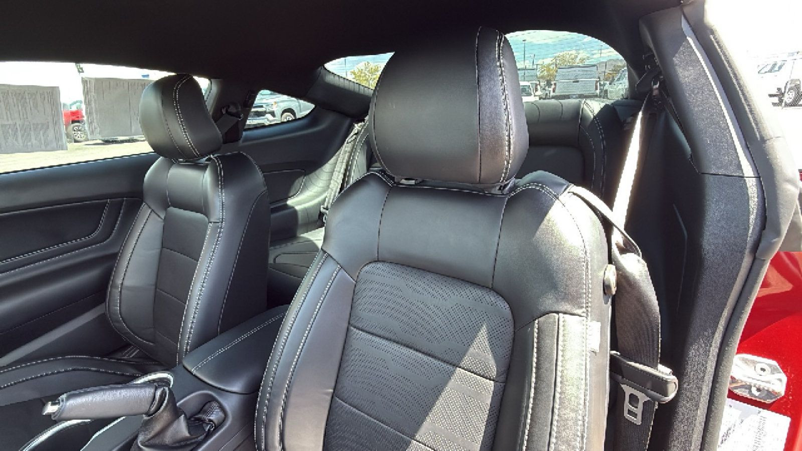 Used 2021 Ford Mustang GT Premium w/ Equipment Group 401A RWD image 18