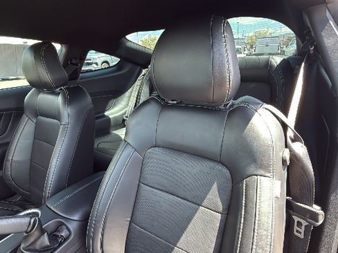 Used 2021 Ford Mustang GT Premium w/ Equipment Group 401A RWD image 18