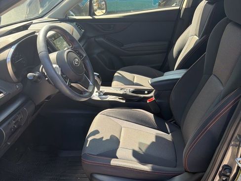 Used 2023 Subaru Crosstrek 2.0i Premium image 5