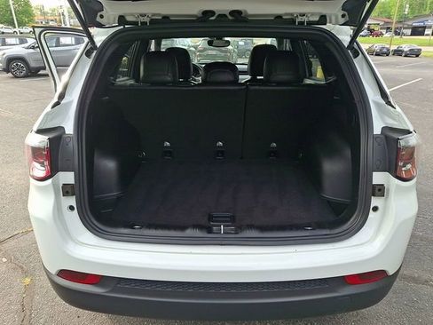 Used 2024 Jeep Compass Latitude AWD/4WD image 29
