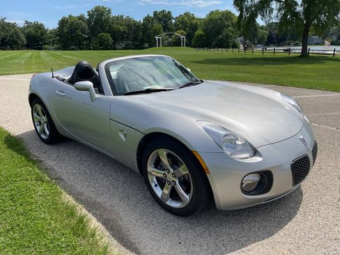 Used 2007 Pontiac Solstice GXP w/ Premium Package RWD image 53