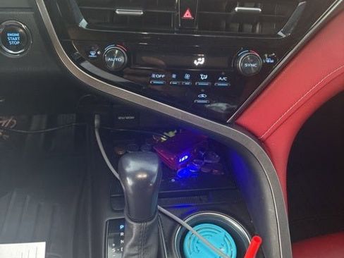 Used 2022 Toyota Camry XSE image 13