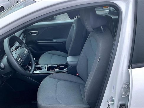 Used 2025 Kia K4 FWD image 22