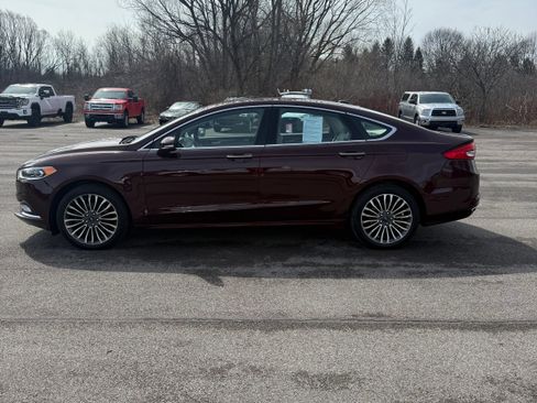 Used 2017 Ford Fusion SE image 3