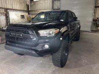Used 2017 Toyota Tacoma SR5 video 1