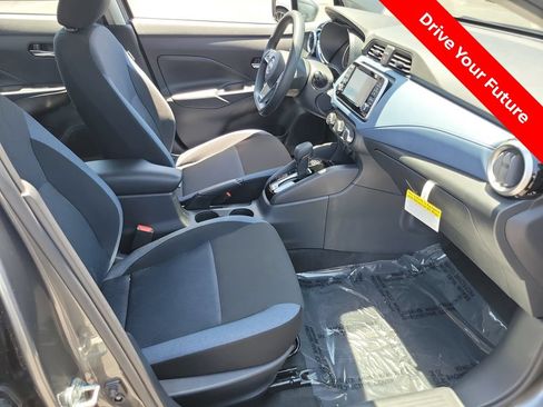 Used 2025 Nissan Versa SV w/ Trunk Package FWD image 18