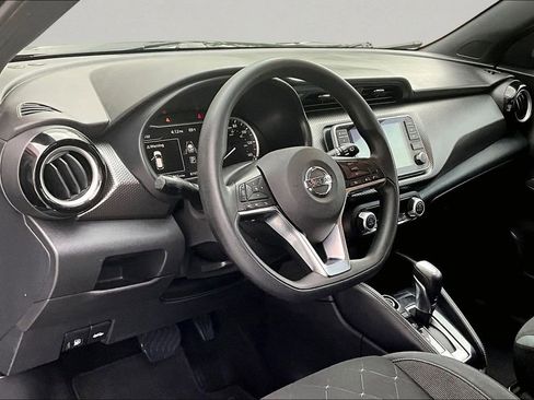 Used 2020 Nissan Kicks SV w/ Exterior Package FWD image 17