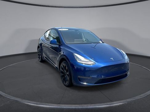 Used 2023 Tesla Model Y Long Range AWD/4WD image 12