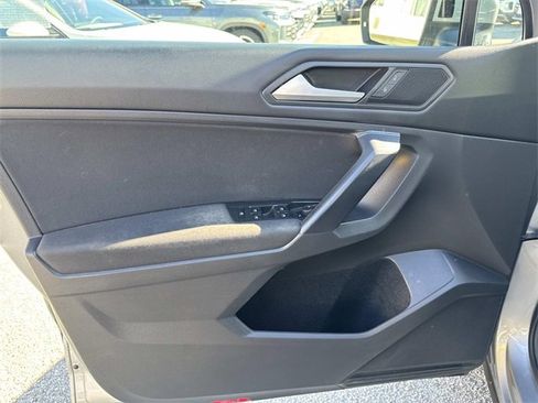 Used 2021 Volkswagen Tiguan S image 13