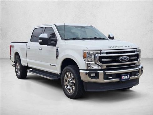 Used 2020 Ford F250 Lariat w/ Chrome Package image 3