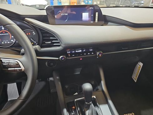 New 2026 MAZDA MAZDA3 2.5 S Hatchback w/ Select Pkg FWD image 20
