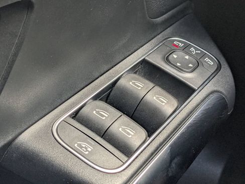 Certified 2023 Mercedes-Benz GLA 250 4MATIC image 9