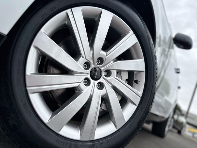 New 2026 Land Rover Range Rover SE AWD/4WD image 4
