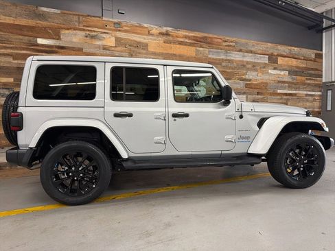 Used 2023 Jeep Wrangler Unlimited Sahara image 59