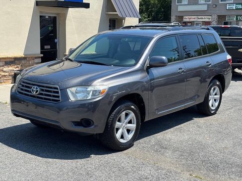 Used 2010 Toyota Highlander 2WD image 1