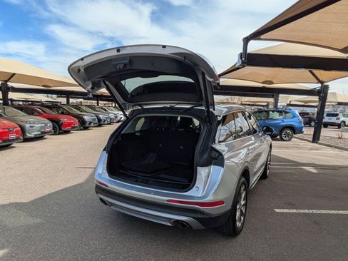 Used 2020 Lincoln Corsair AWD w/ Premium Package image 25