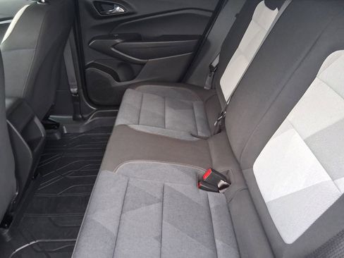 Used 2024 Chevrolet Trax LS w/ LS Convenience Package image 15