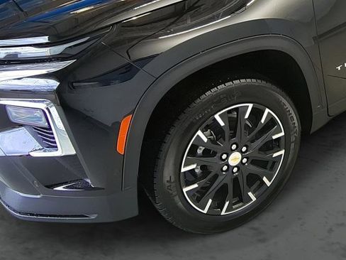 New 2026 Chevrolet Traverse LT w/ Enhanced Driving Package image 7