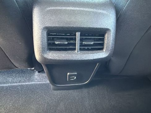 Used 2024 Chevrolet Equinox LT AWD/4WD image 25
